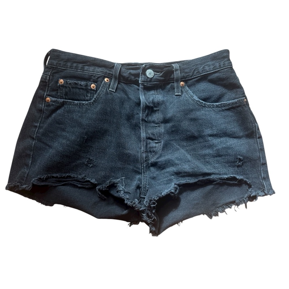 Black Levi’s cutoff denim shorts